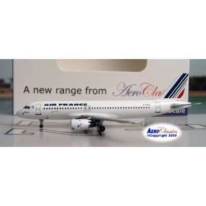  Aeroclassics Air France A320 211 Model Airplane 