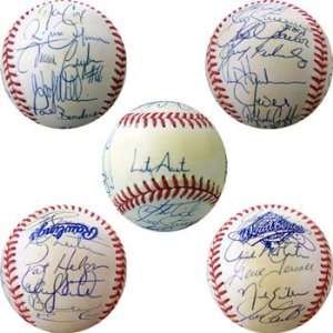 1993 Toronto Bluejays World Series Championship Team Signed Baseball 