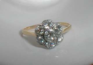 Edwardian 18ct Gold Platinum Daisy Cluster Diamond Ring  