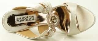 BADGLEY MISCHKA XOA Ivory Satin WEDDING Womens Designer Shoe Platform 
