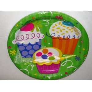  Cupcake Birthday Party 7 Paper Plates Toys & Games