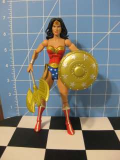 Wonder Woman DC Universe Classics  