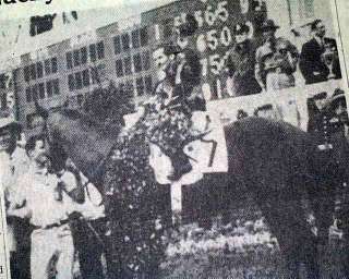 BILL WILLIE SHOEMAKER wins his 1st Kentucky Derby 1955 Newspaper 