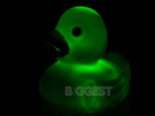 New Funky Disco Duck Flashing Red Green LED Bath Toy*  