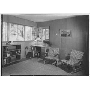 Photo Harmon Homes, Phoenixville, Pennsylvania. Living room, to desk 