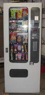USI/Selectivend 3039 Snack Vending Machine   Narrow  