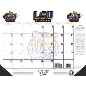  LSU Tigers 22x17 Academic Desk Calendar 2006 07 Sports 
