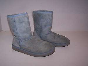 WOMANS UGG BOOTS CLASSIC SHORT 5825 BLUE SIZE 7 GOOD USED CONDITION 