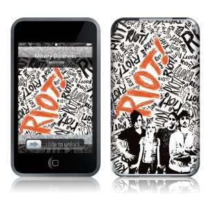   iPod Touch  1st Gen  Paramore  Riot Skin  Players & Accessories
