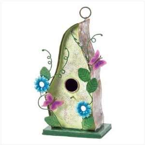  METAL STORYBOOK BIRDHOUSE