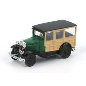  Athearn 26408 Ford Model A Woody, Dark Green Toys & Games