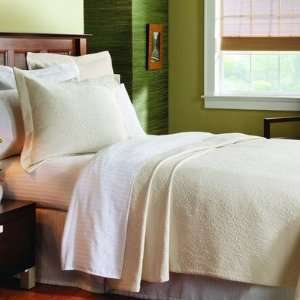   Coverlet in Brook Hill Size King, Color Ecru