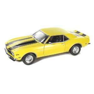  1968 Chevy Camaro Z/28 1/18 Yellow w/Black Stripes Toys & Games