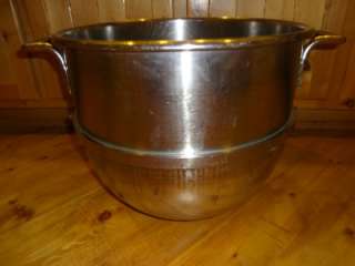    40 40 Quart Stainless Steel Mixing Bowl Excellent Condition  