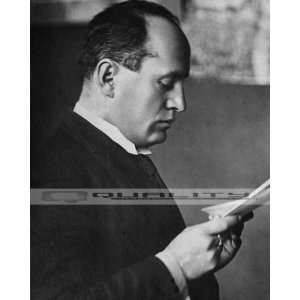  Benito Mussolini Reading Portrait [8 x 10 Photograph 