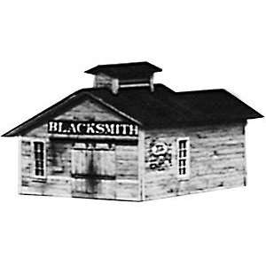  Cibolo Crossing HO Blacksmith Shop Kit Toys & Games