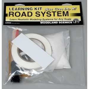  Woodland Scenics   Road Building Learning Kit (Trains 