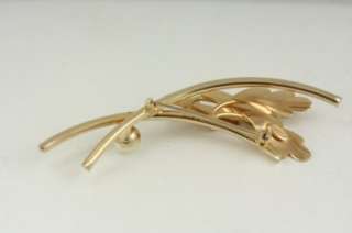 Vintage Costume Jewelry Richelieu Gold Tone Faux Pearl Brooch Pin 