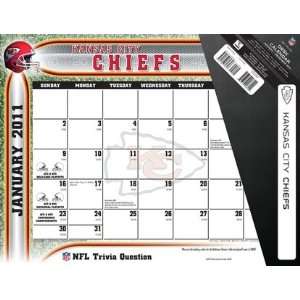  Turner Kansas City Chiefs 2011 22x17 Desk Calendar Sports 