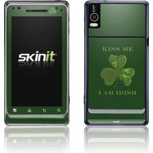  Kiss Me I Am Irish skin for Motorola Droid 2 Electronics