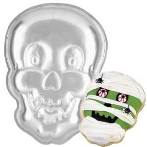   Smiling Skull Vampire Ghoul Cake Pan (2105 2057, 2001)