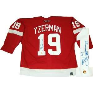 Steve Yzerman Signed Jersey   Authentic 