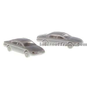  N Ford Taurus, Undecorated (2) Toys & Games