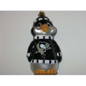 PITTSBURGH PENGUINS 5 1/2 tall and 3 wide Blown Glass Penguin 