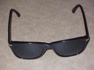   SUNGLASSES +CASE 810 020 sm 140 Locs GA eye Glasses RisKY Bus  