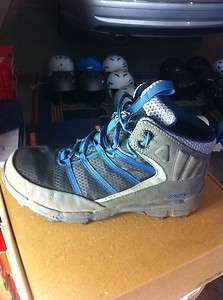 unisex Roclite hiking boots gently used  
