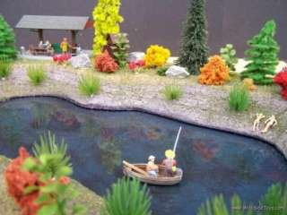 HO Country Pond w/Figures & Picnicer Diorama Lot Built  
