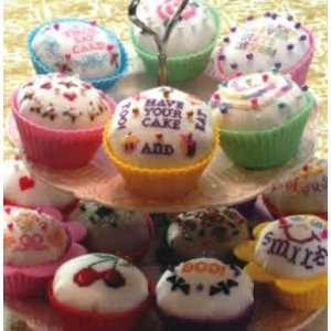  Cupcakes Glorious Cupcakes Pincushions (cross stitch 