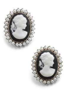 So Glad You Cameo Earrings   Black, White, Pearls, Casual, Vintage 