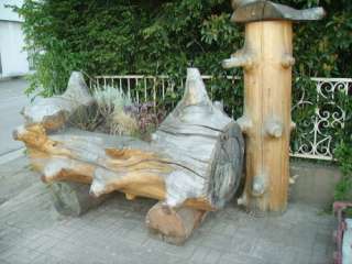 Holzbrunnen aus Baumstämmen in Baden Württemberg   Sandhausen 