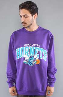 Mitchell & Ness The Charlotte Hornets Arch Sweatshirt in Purple 