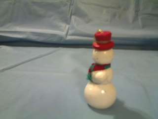 This VINTAGE WOOD WOODEN SNOWMAN WITH RED HAT ORNAMENT is in GOOD 