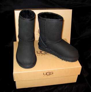 UGG Boots CLASSIC Kids SHORT BLACK Sz 1 Cute New Authentic  