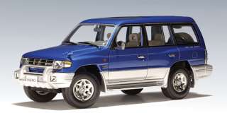AUTOart 1998 Mitsubishi Pajero LWB   Metallic Blue   LHD (77103) in 1 