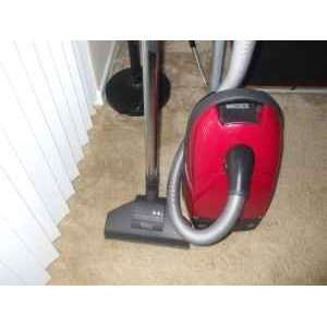  Miele S3121 Bagged Canister Vacuum 