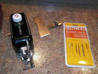 Singer 301A Slant Needle Sewing machine NA202563 Long Bed Case Button 