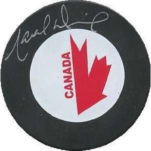    Marcel Dionne Signed Hockey Puck   Team Canada)