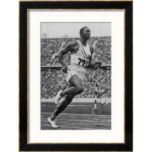  Jesse Owens Jesse Owens Breaks the 100 Metre Record Framed 