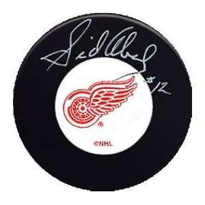  Sid Abel autographed Hockey Puck (Detroit Red Wings 