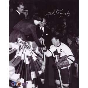  TEEDER KENNEDY Maple Leafs SIGNED Queen Elizabeth 16x20 