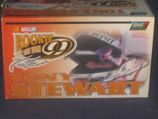 2000 TONY STEWART #20  ROY 124 & 164 SET  