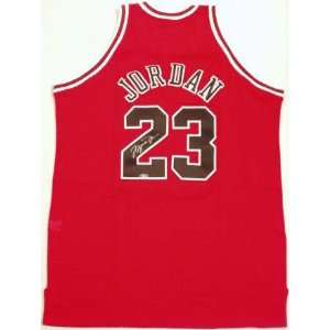  Michael Jordan Chicago Bulls Autographed Red Mitchell 